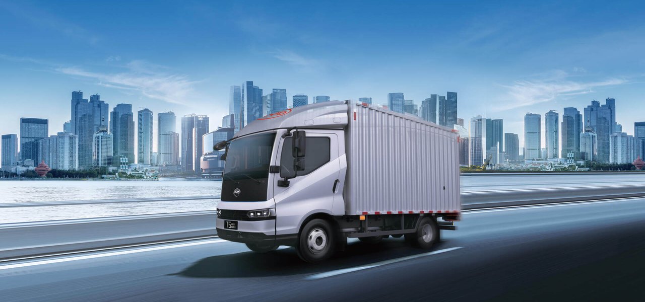 T5EV 纯电轻卡车型外观示意